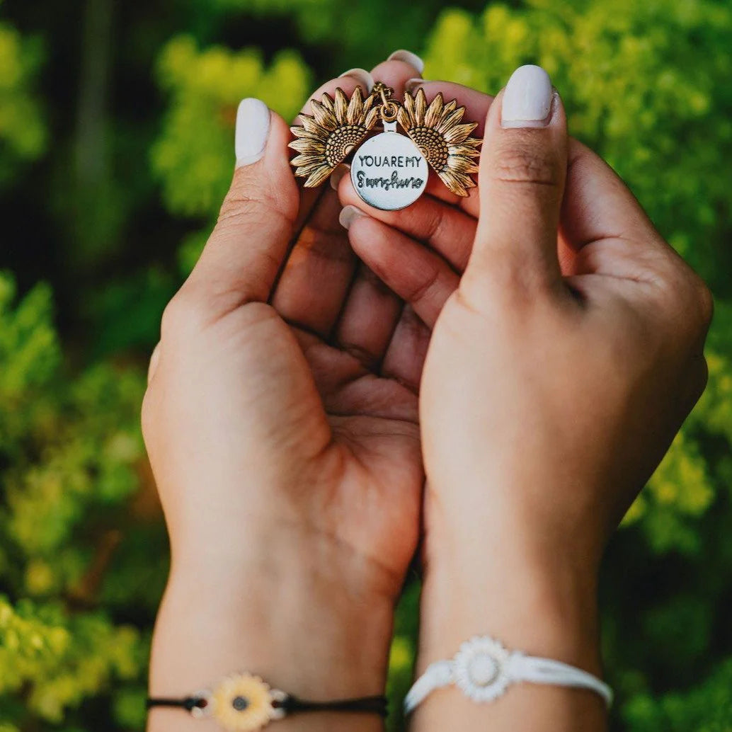Partical™ Sunflower necklace